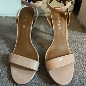 heels!! perfect condition